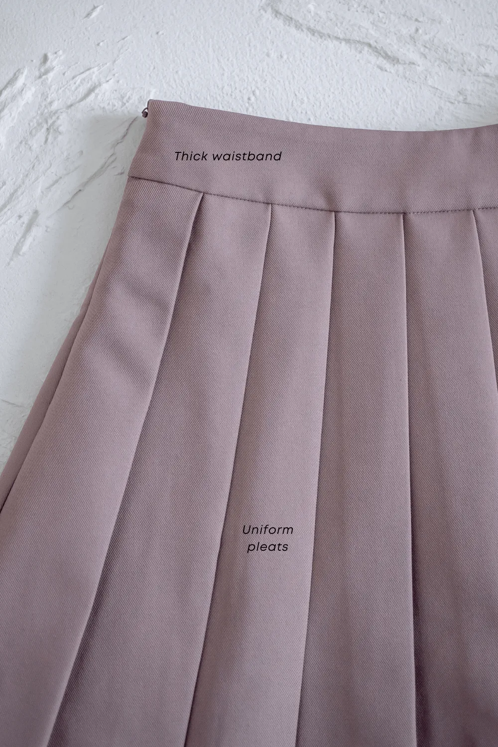 CAMU PLEATED SKIRT IN MAUVE