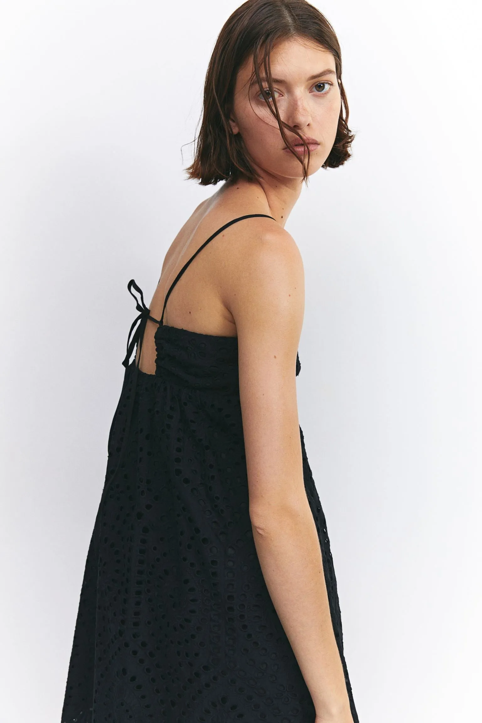 H&M Eyelet Embroidery dress, black