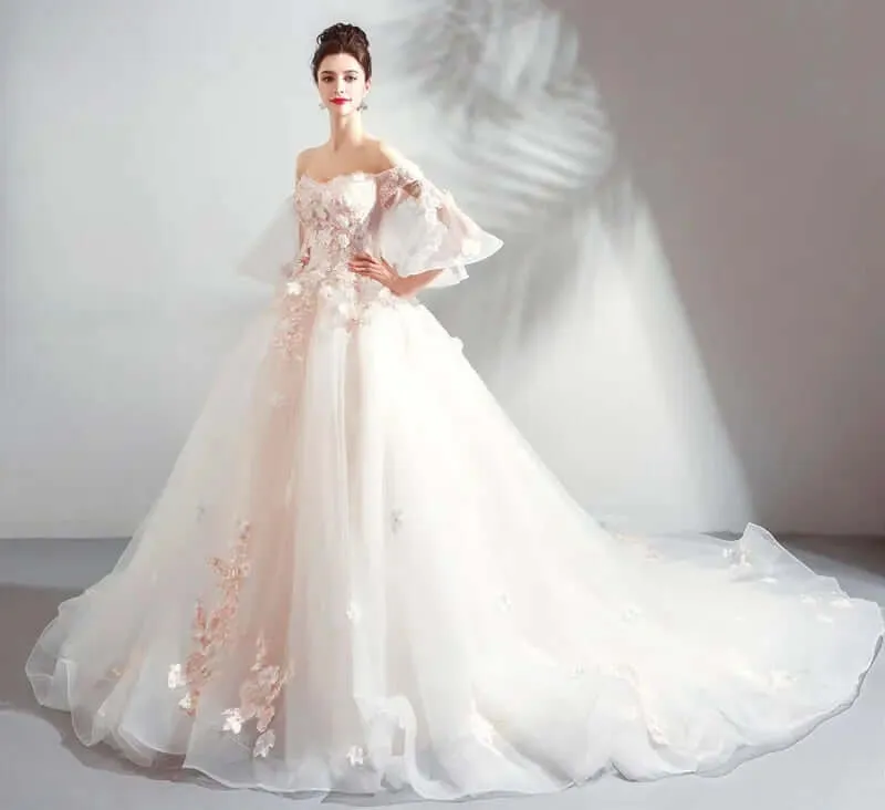 wedding dresses Luxury Wedding Dress The Bride Sweetheart Lace Appliques