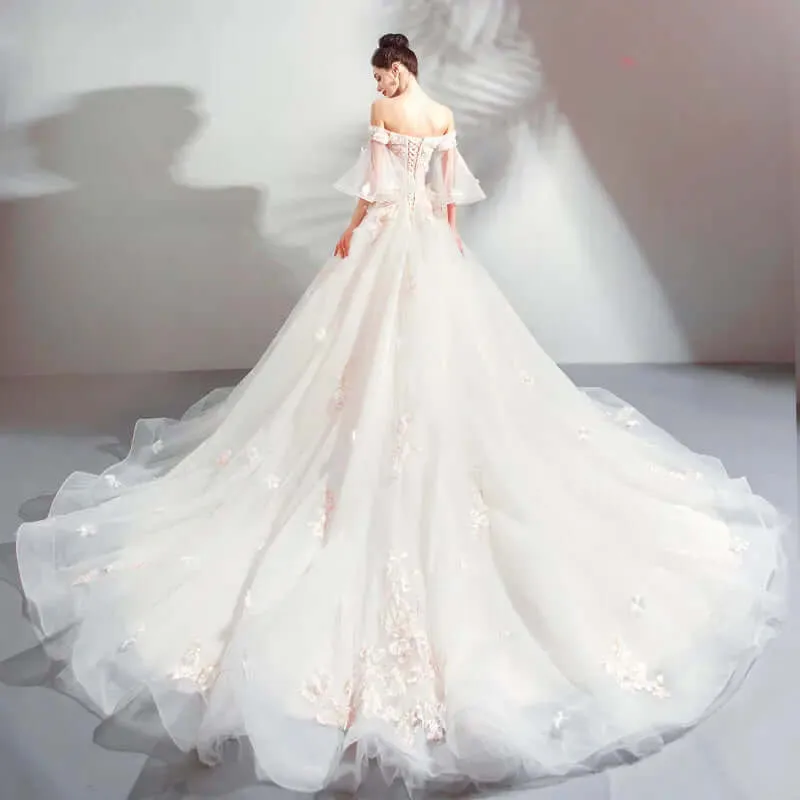 wedding dresses Luxury Wedding Dress The Bride Sweetheart Lace Appliques