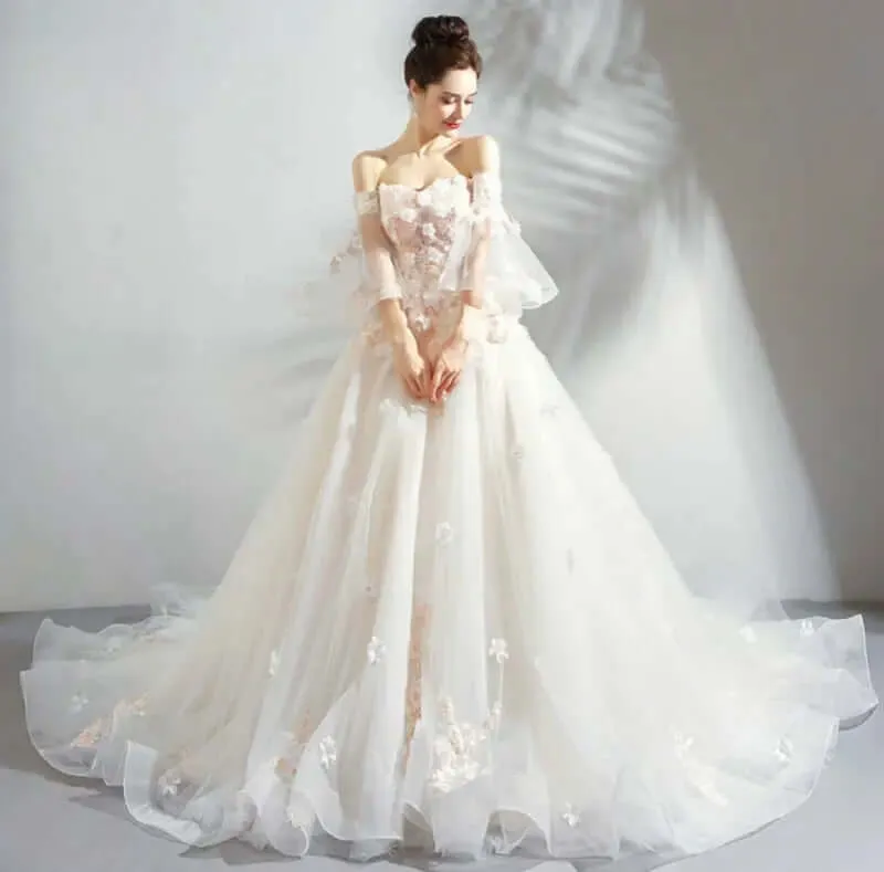 wedding dresses Luxury Wedding Dress The Bride Sweetheart Lace Appliques